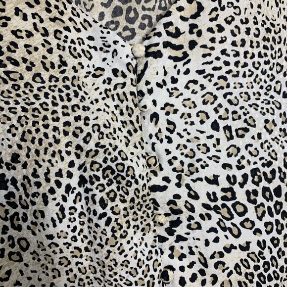 Chico’s Animal Print Petite Blouse - Picture 5 of 5